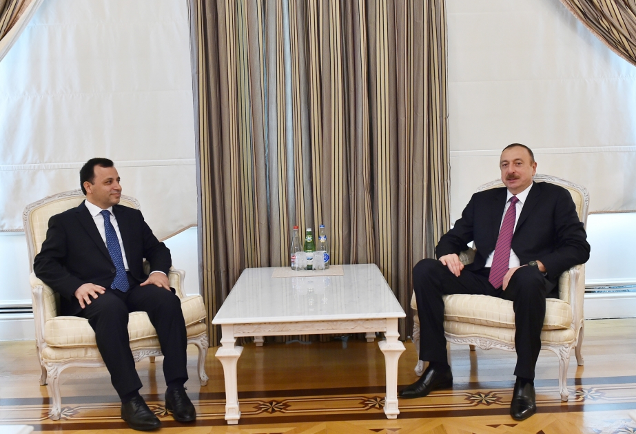 Präsident Ilham Aliyev empfängt eine Delegation um Vorsitzenden des türkischen Verfassungsgerichts VIDEO