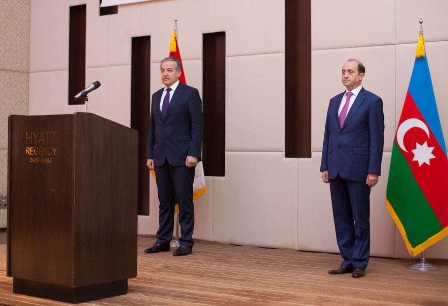 Düşənbədə Respublika Günü münasibətilə rəsmi qəbul təşkil olunub
