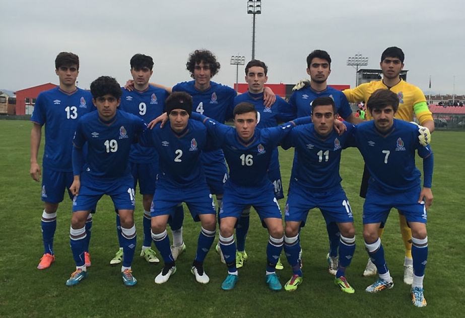 مواجهة فريق أذربيجاني لكرة القدم تحت 19 عاما مع أقرانهم المقدونية