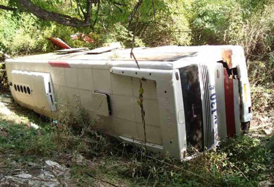 Mumbai-Pune Expressway crash: 17 dead after bus crashes into two cars
