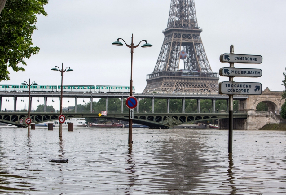 Ущерб от наводнения в Париже и его окрестностях превысит 1 миллиард евро
