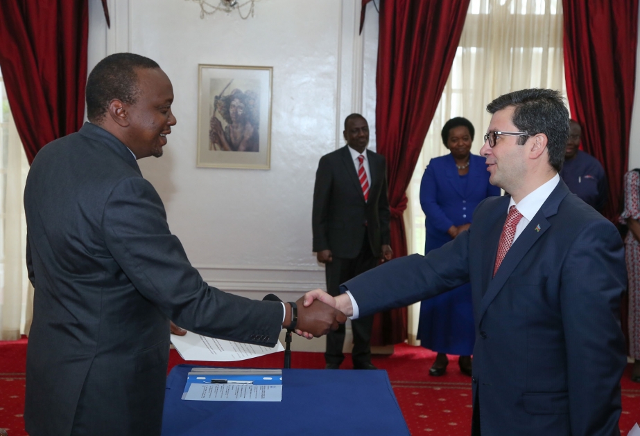 Azerbaijani Ambassador presents credentials to Kenyan President