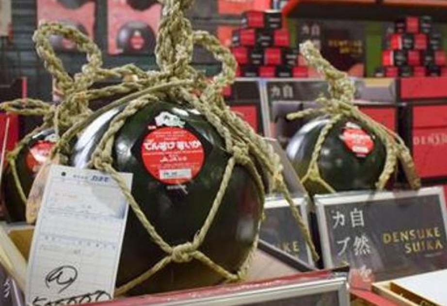Yaponiyada qara qarpız 4,7 min dollara satılıb