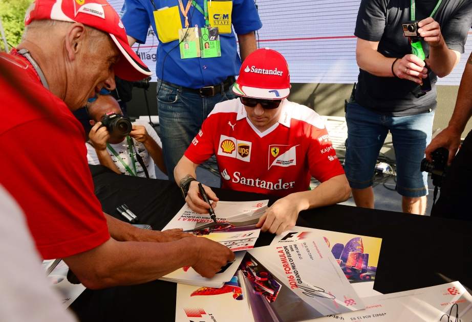 GP d’Europe : première session d’autographes dans le village de F1