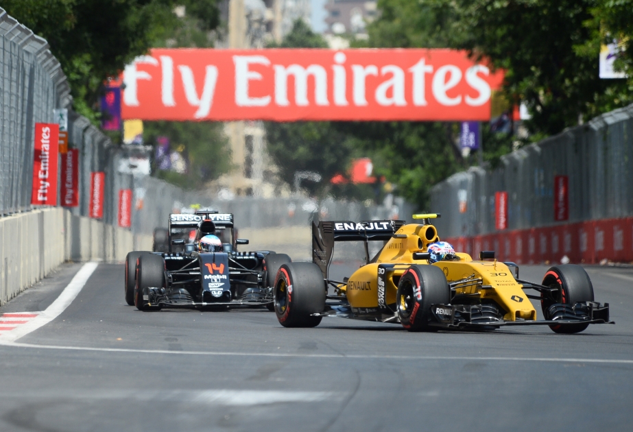 В порядковом заезде Гран-при Европы Формула-1 Нико Росберг стал первым