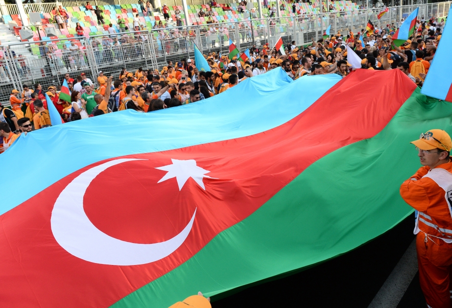 Nico Rosberg wins Formula 1 Grand Prix of Europe in Baku [UPDATED ]