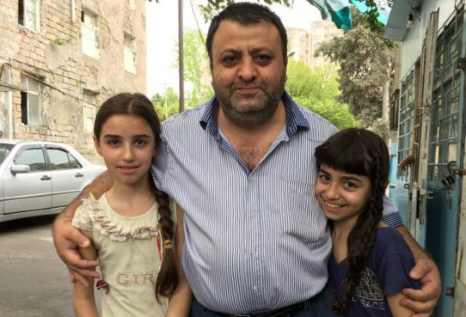 BBC发布离开纳卡的阿塞拜疆人图片展