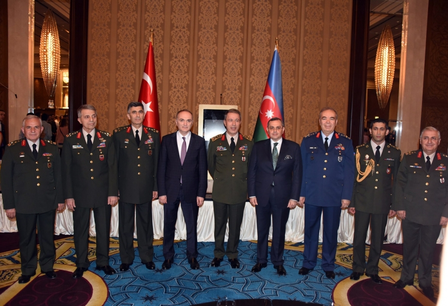 Empfang zum 98. Jahrestag der Aserbaidschanischen Streitkräfte in Ankara