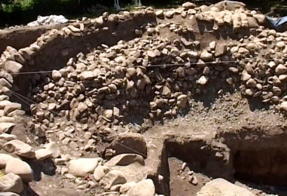 الكشف عن مدفن قديم يعود إلى ما قبل 3000 عام في أذربيجان