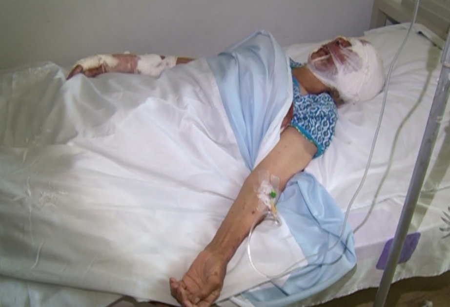 بنات آوي تهاجم عجوزة أذربيجانية في عقر دارها