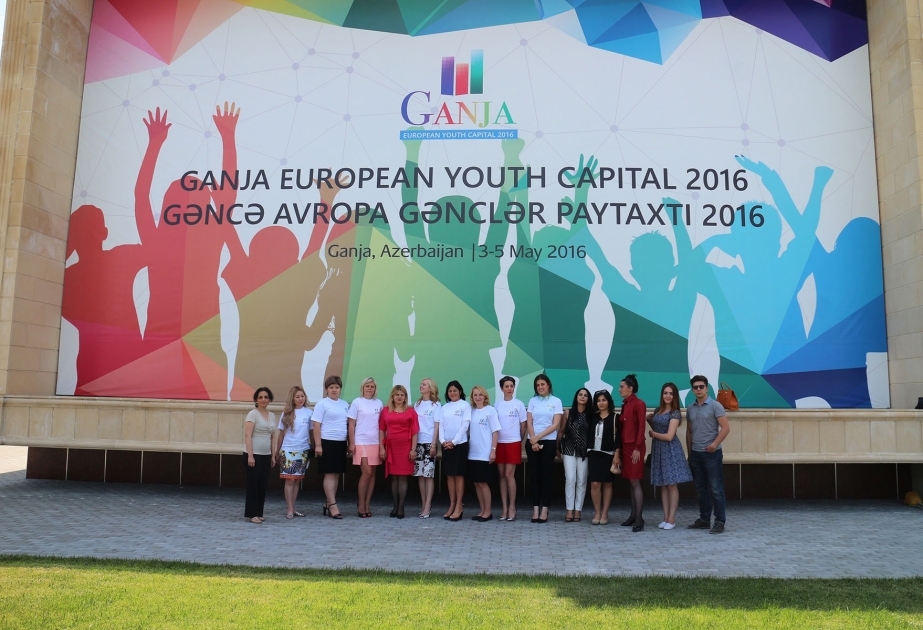 Junge Unternehmerinnen aus 12 Ländern diskutierten über Investitionsmöglichkeiten in Ganja