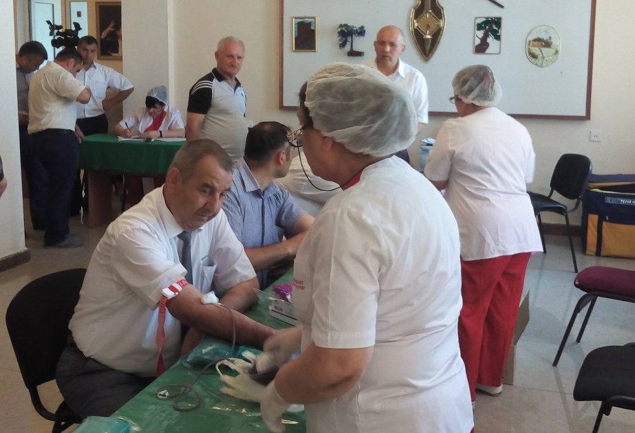Xaçmazda keçirilən humanitar aksiyada 100-dən çox donor iştirak edib VİDEO