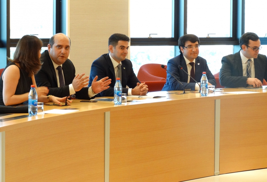 Университет АДА и DəmirBank провели совместный тренинг