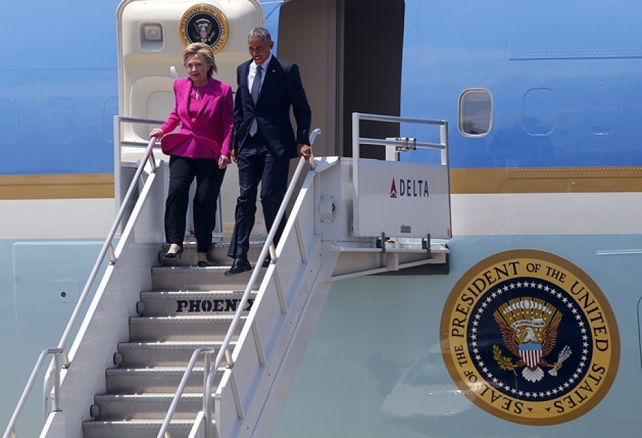 Barak Obama ilk dəfə Hillari Klintona dəstək mitinqində iştirak edib