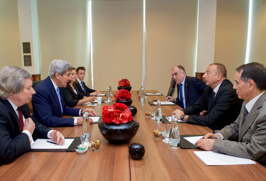 Президент Азербайджана Ильхам Алиев встретился с государственным секретарем СШАДжоном Керри ВИДЕО