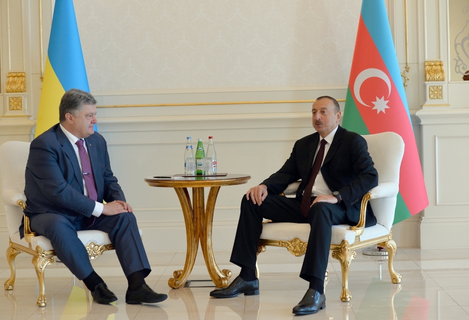 President Ilham Aliyev and President Petro Poroshenko met in private VIDEO