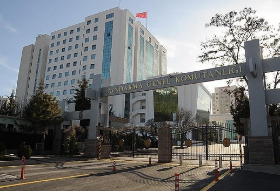 700 mutineers surrender at Turkish armed forces headquarters