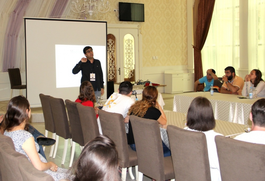 III Beynəlxalq multikulturalizm məktəbinin iştirakçıları Lahıcda