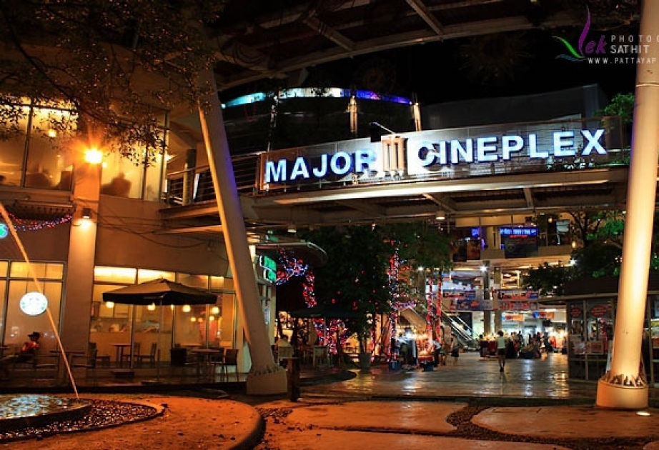 В комплексе кинотеатров Major Cineplex в Бангкоке вспыхнул пожар ВИДЕО