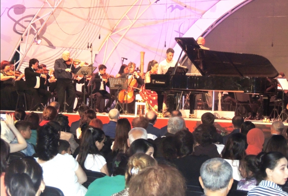Israeli composer Shohat conducts “Kyiv virtuosi” chamber orchestra in Gabala