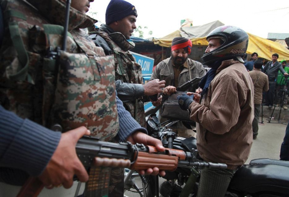 Hindistanda bazarda baş verən atışma nəticəsində 14 nəfər həlak olub