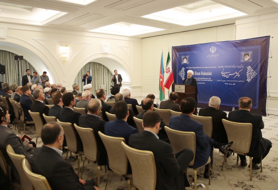 Iranian President Hassan Rouhani meets Azerbaijani religious figures