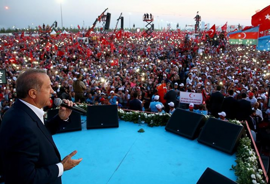 Prezident Rəcəb Tayyib Ərdoğan: 15 iyul Türkiyənin yıxılmayacağını göstərdi