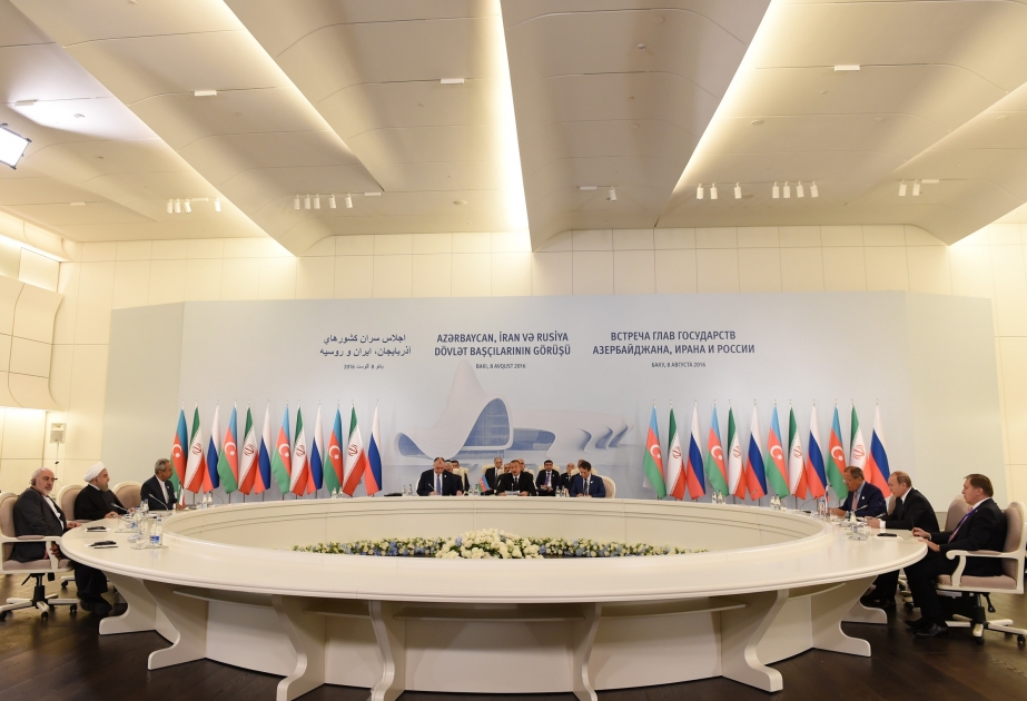 Sommet tripartite des présidents azerbaïdjanais, iranien et russe à Bakou VIDEO