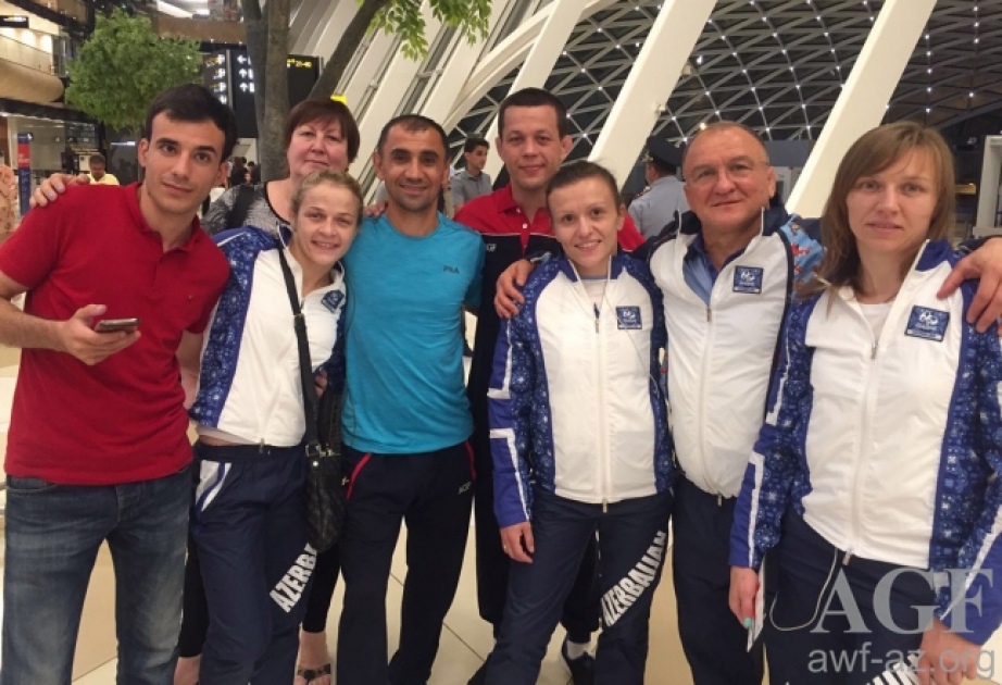 Qadın güləşçilərimiz Braziliyaya yollanıb