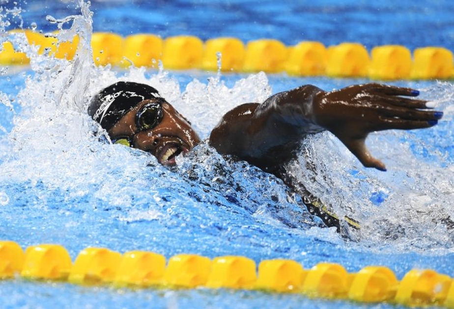 Мэнуэл - первая темнокожая пловчиха, завоевавшая личное олимпийское золото