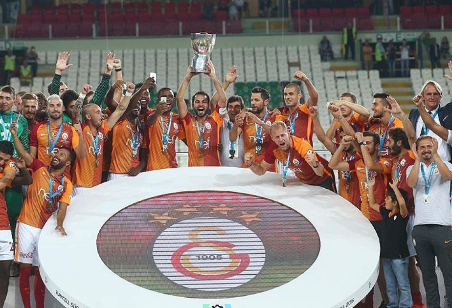 “Qalatasaray” komandası futbol üzrə Türkiyə Super Kubokunu qazanıb