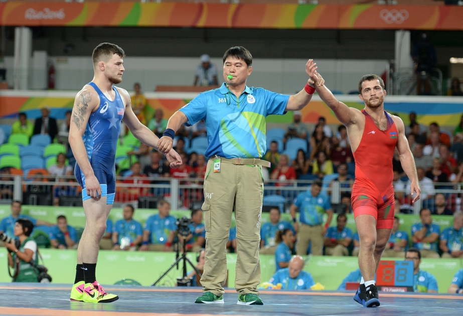 Bayramov seals semifinal spot
