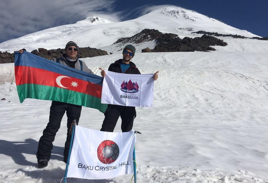 Bakı Şahmat Olimpiadasının bayrağı Elbrus zirvəsində