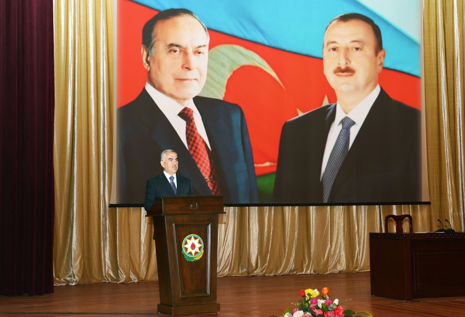 Naxçıvanda ali məktəblərə qəbul imtahanlarında yüksək bal toplamış tələbələrlə görüş keçirilib