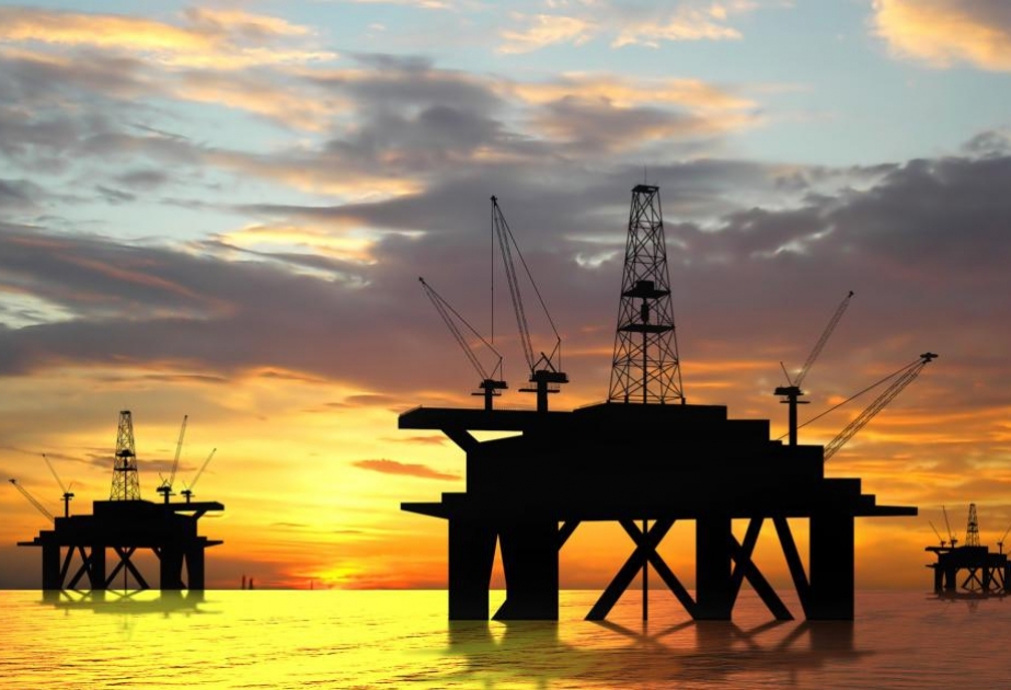 Кувейт намерен обсудить пути стабилизации рынка нефти на форуме в Алжире