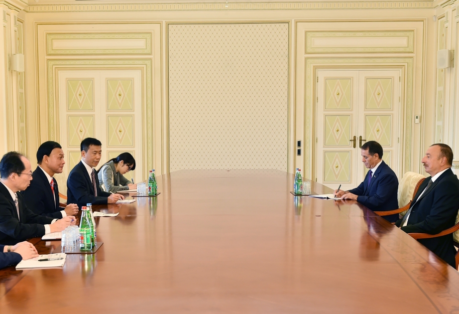 阿塞拜疆总统接见日本外务省外务大臣政务官