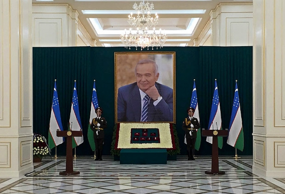 L’adieu des Ouzbeks au président Islam Karimov