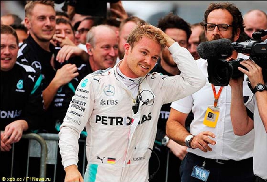 Rosberg beats slow-starting Hamilton to Monza win