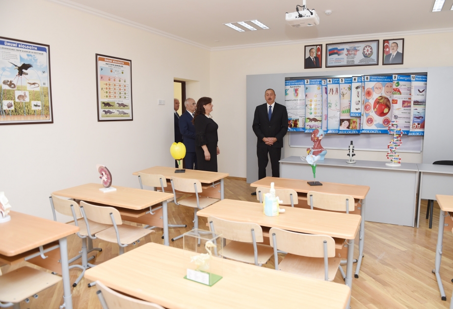 الرئيس الأذربيجاني يتفقد الظروف المهيأة لدى المدرسة المتوسطة رقم 265 في باكو