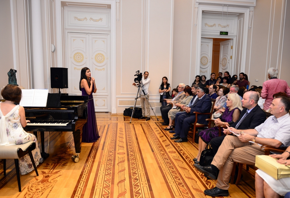 Young Israeli singers give concert in Baku