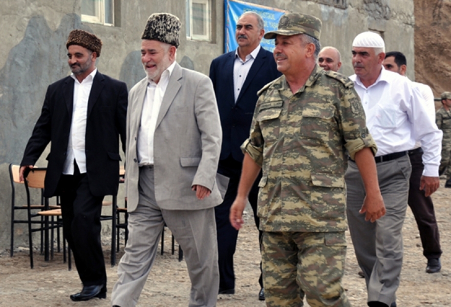 El ağsaqqalları işğaldan azad edilmiş Lələtəpə zirvəsində qurban kəsiblər