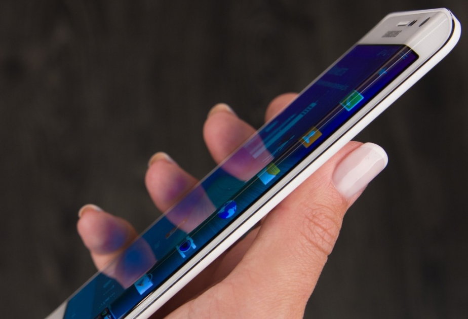 Компания Samsung выпустит смартфон с двумя одновременно работающими операционными системами