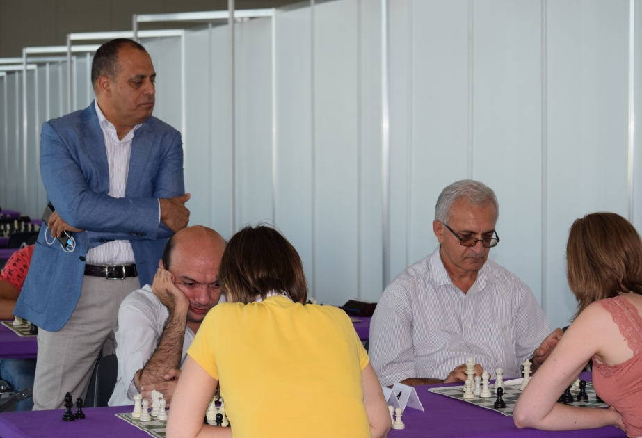 Bakı Şahmat Olimpiadasını işıqlandıran jurnalistlər arasında yarış keçirilib