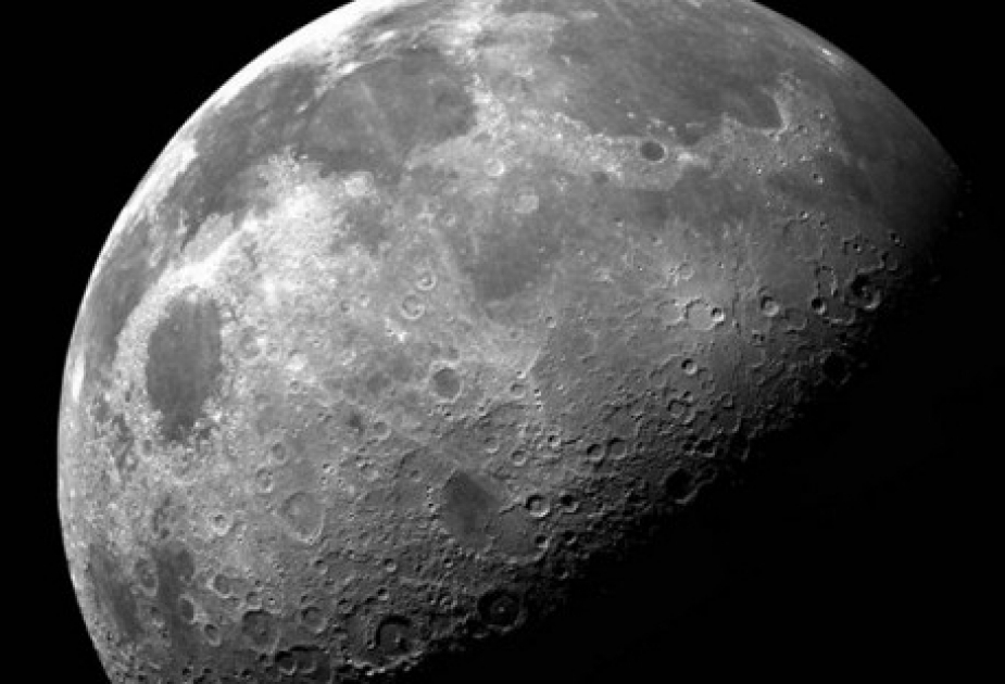 Уфологи заявили об обнаружении жизни на Луне