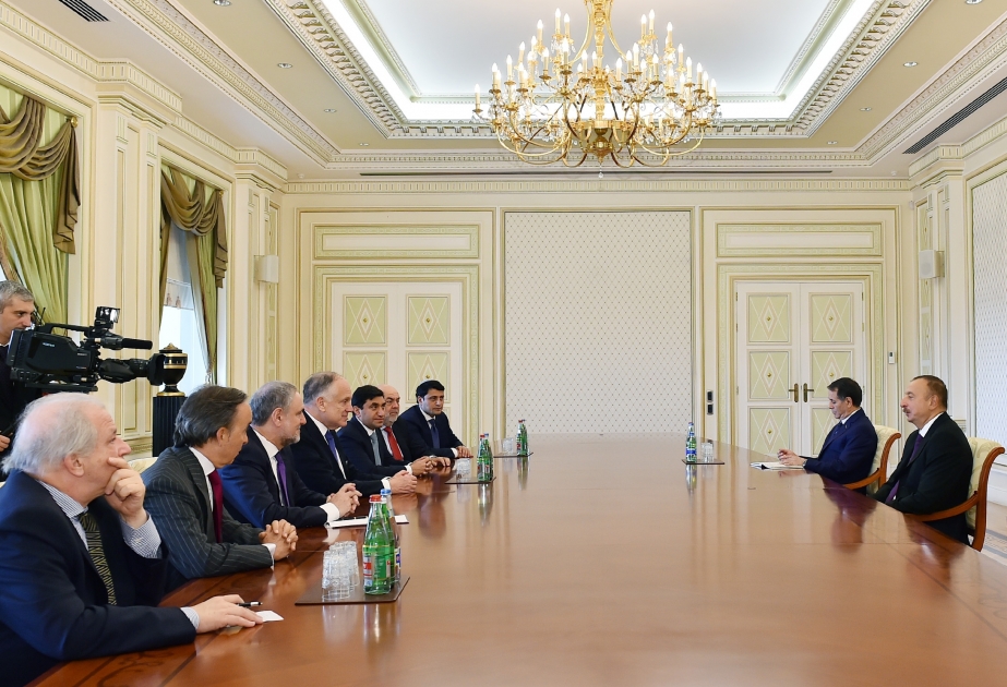 Aserbaidschans Präsident Ilham Aliyev empfängt eine Delegation unter der Leitung des Präsidenten des jüdischen Weltkongresses VIDEO