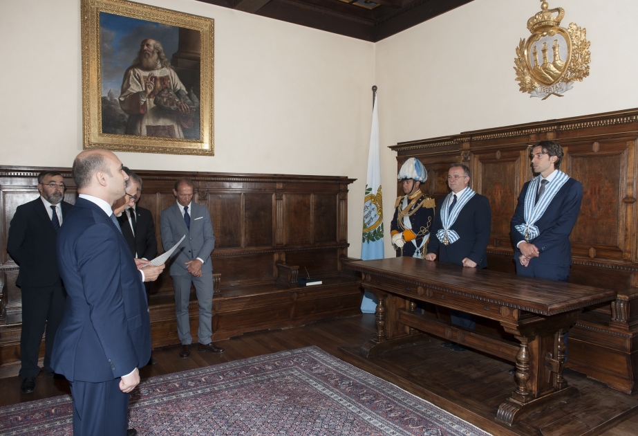 Capitani Reggenti von San Marino nehmen Beglaubigungsschreiben von neuem Botschafter Aserbaidschans entgegen