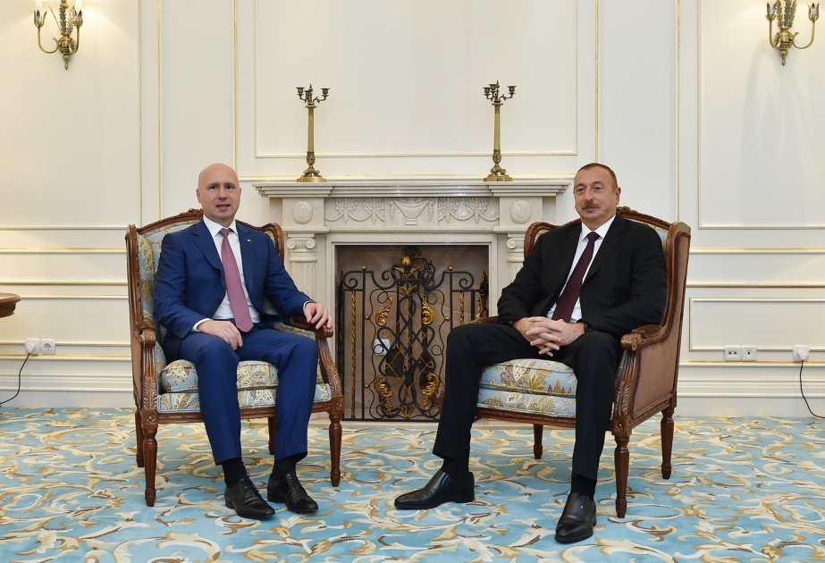 President Ilham Aliyev met with Moldovan Prime Minister Pavel Filip in Bishkek VIDEO