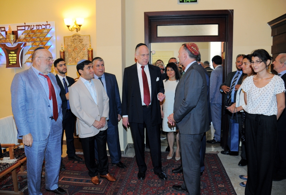 Делегация Всемирного еврейского конгресса посетила Бакинскую горско-еврейскую синагогу