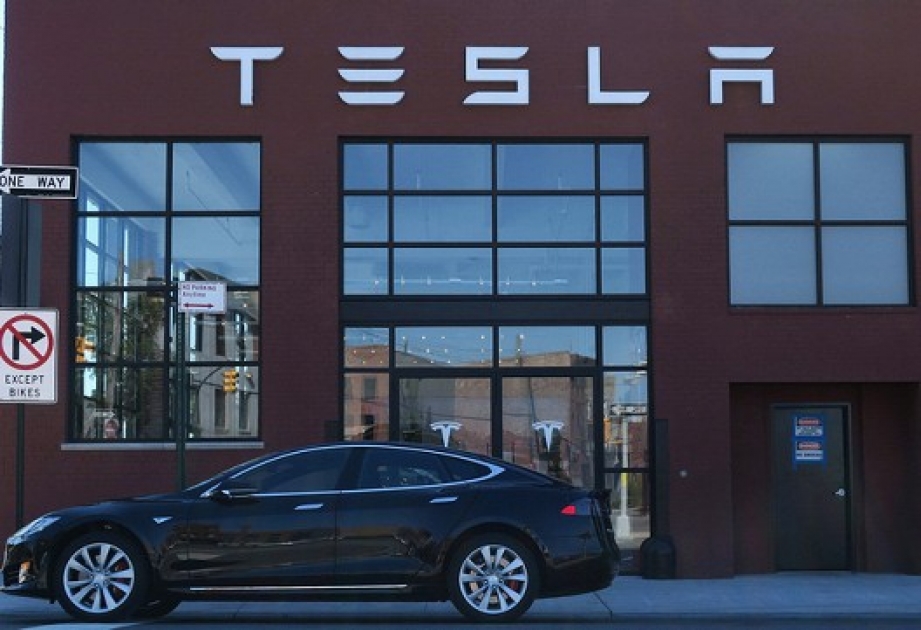 Tesla выпустит программы для улучшения работы автопилота