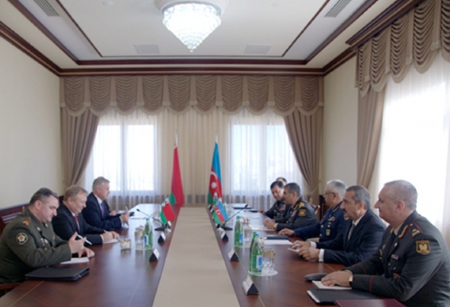 La coopération militaire azerbaïdjano-biélorusse au menu des discussions